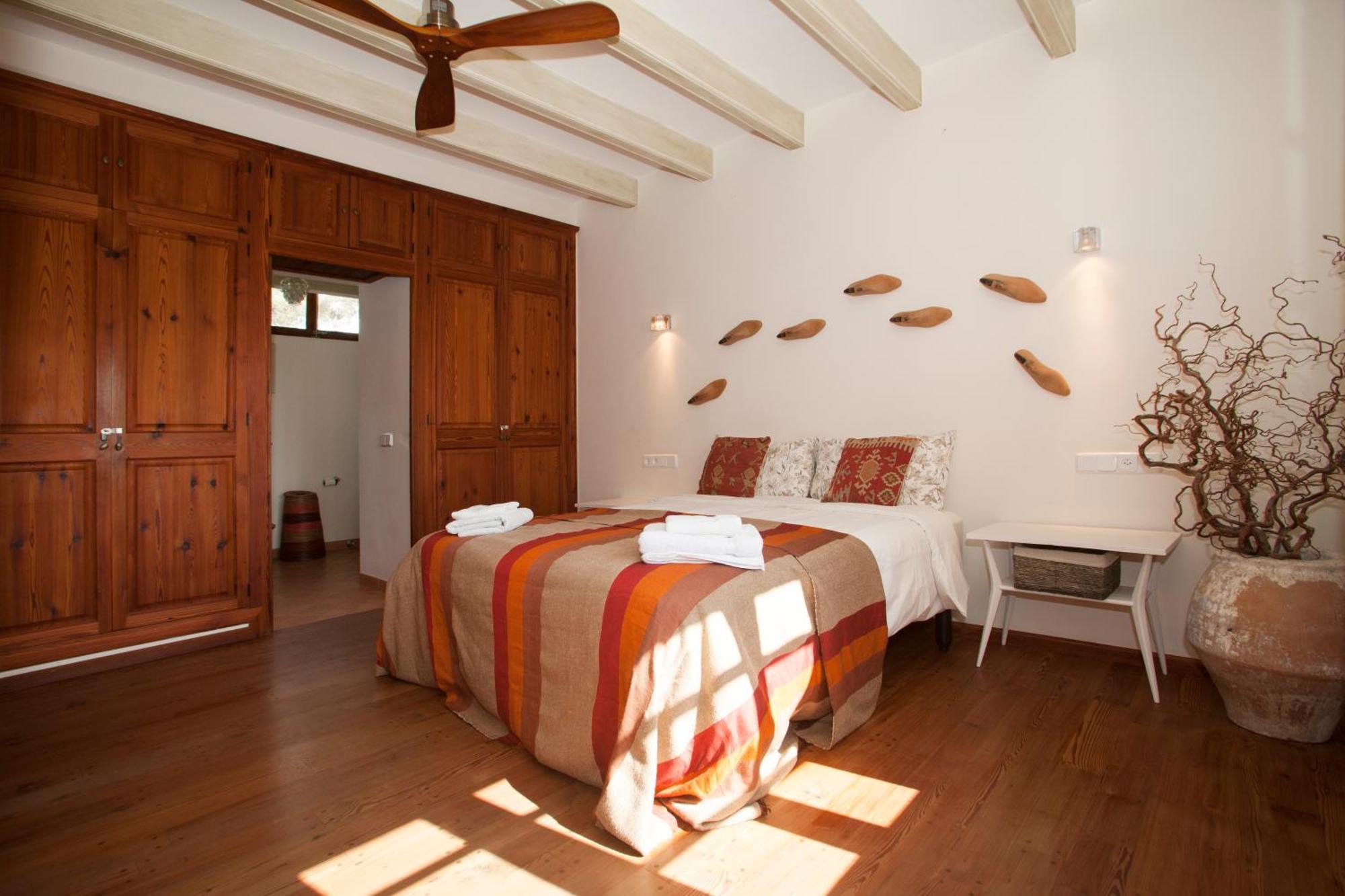 Villa Incredibly Charming By The Sea Of Son Veri *